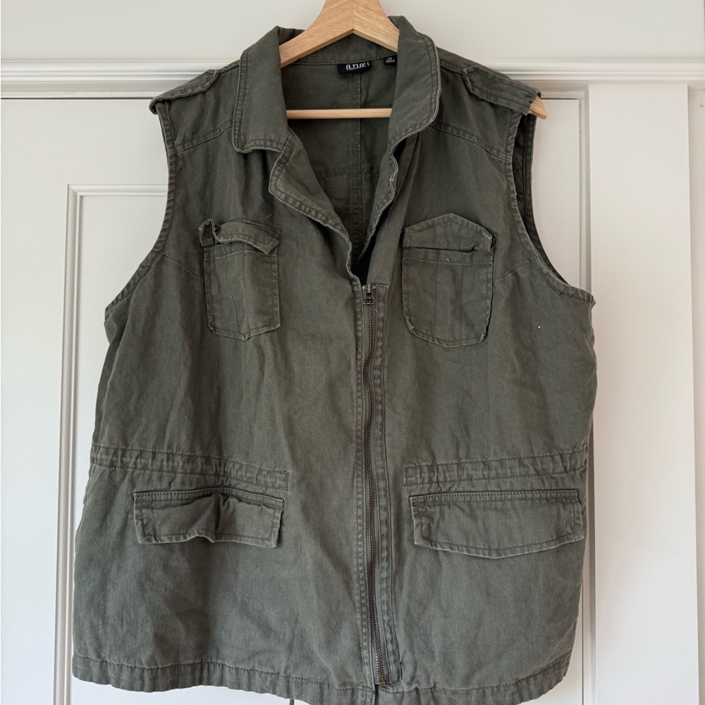 a.n.a Dark Green Utility Vest Size 2xl